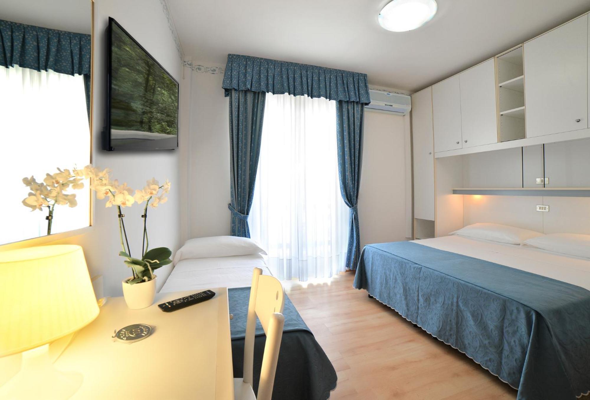 Hotel Laurin Лидо ди Йезоло Екстериор снимка