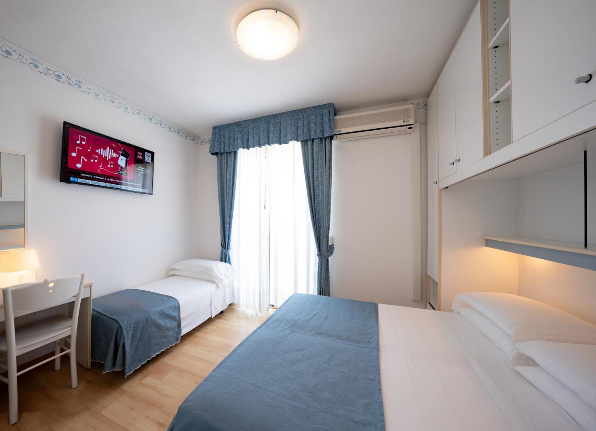 Hotel Laurin Лидо ди Йезоло Екстериор снимка