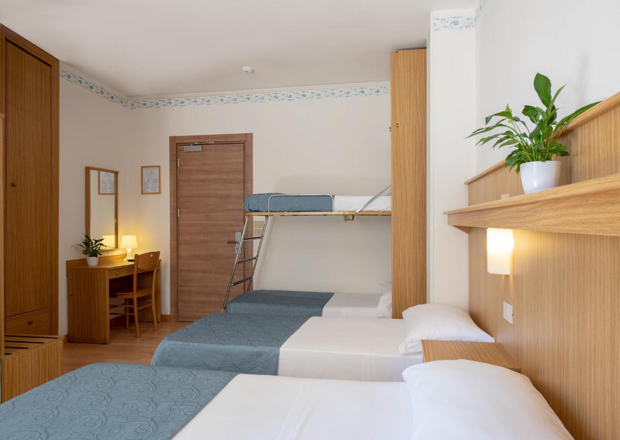 Hotel Laurin Лидо ди Йезоло Екстериор снимка